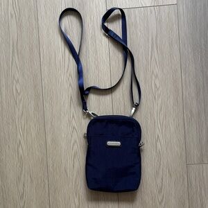 New Baggallini Women's Essential Mini Crossbody Bag Built-in Card Holder